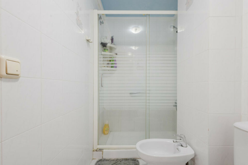 Middle Floor Apartment Torrevieja Alicante - image 27