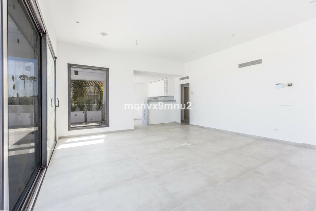 Detached Villa El Chaparral Málaga - image 27