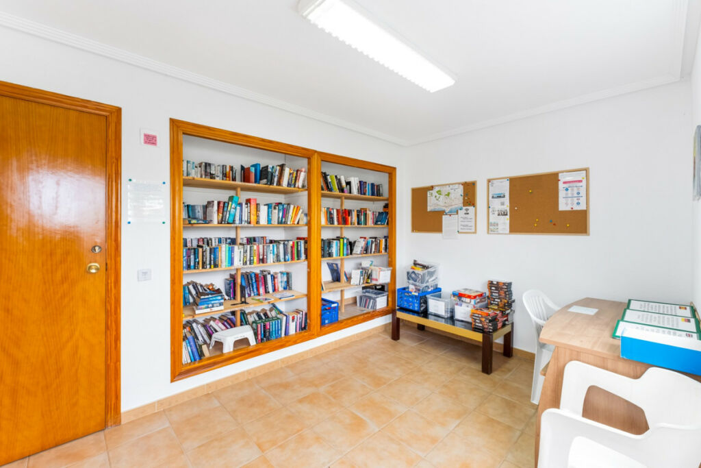 Bungalow Villamartin Alicante - image 27
