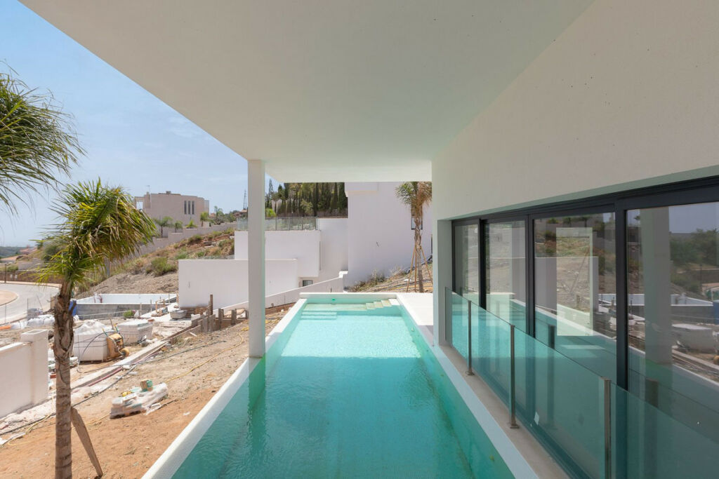 Detached Villa Elviria Málaga - image 28