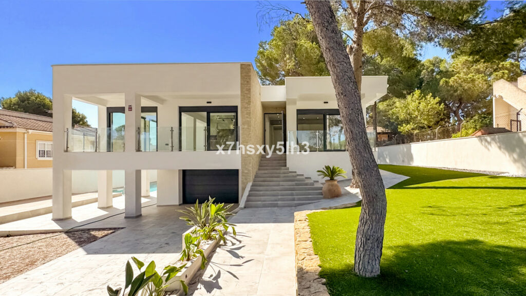 Detached Villa Los Balcones Alicante - image 28