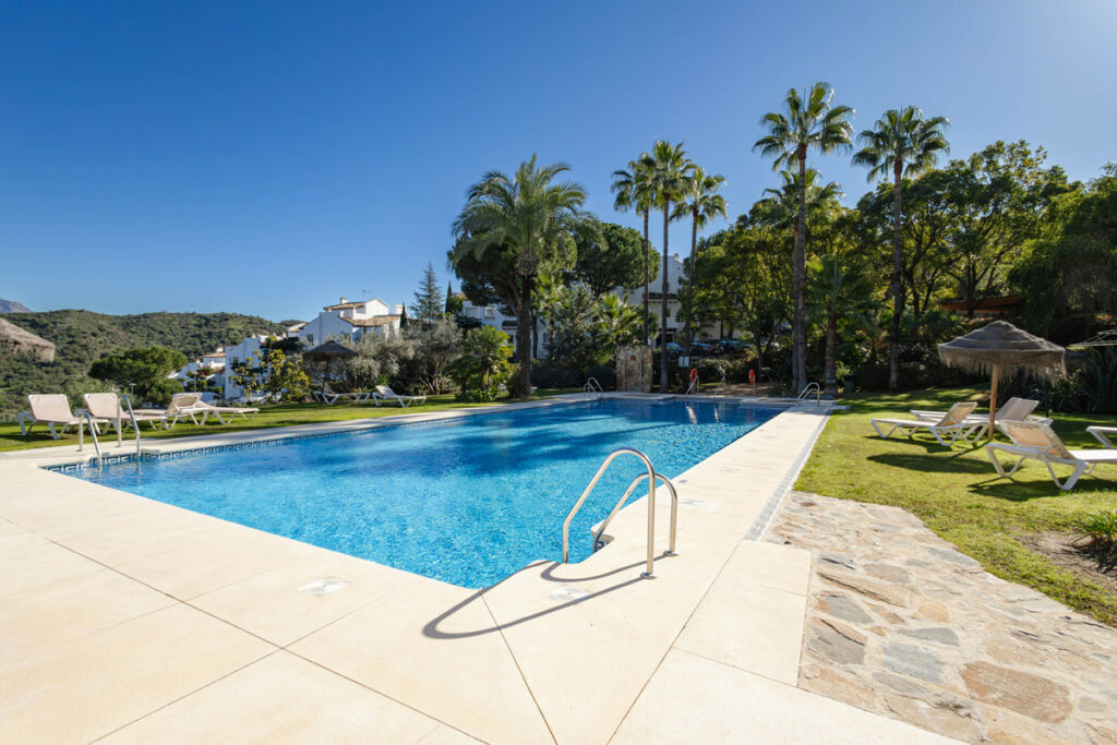 Middle Floor Apartment Benahavís Málaga - image 28