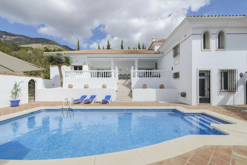 Detached Villa Mijas Málaga - image 28