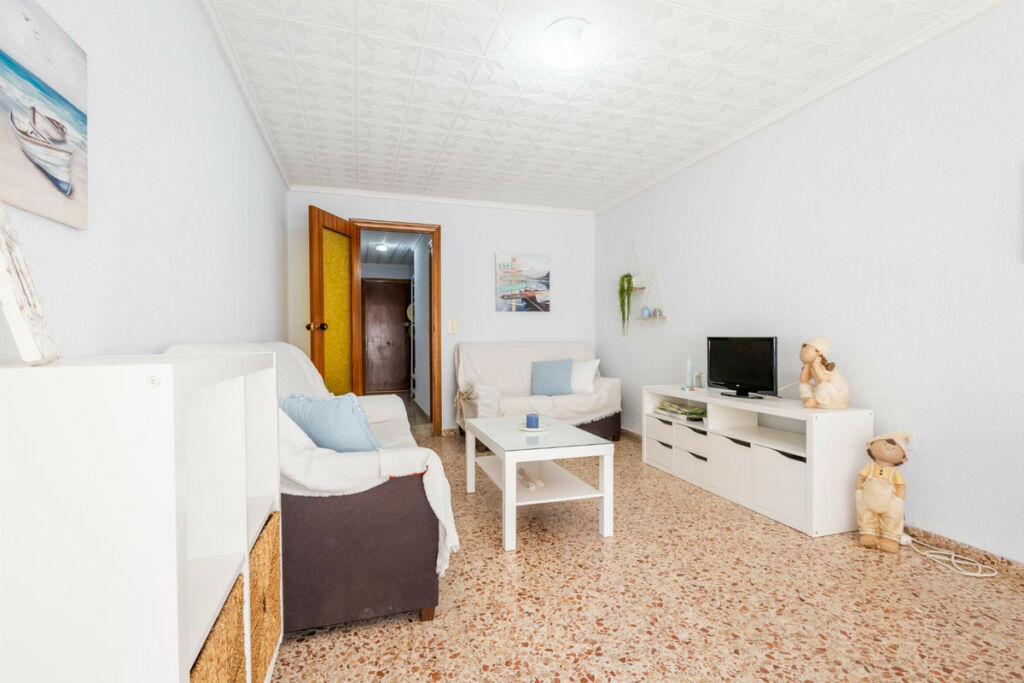Middle Floor Apartment Torrevieja Alicante - image 28