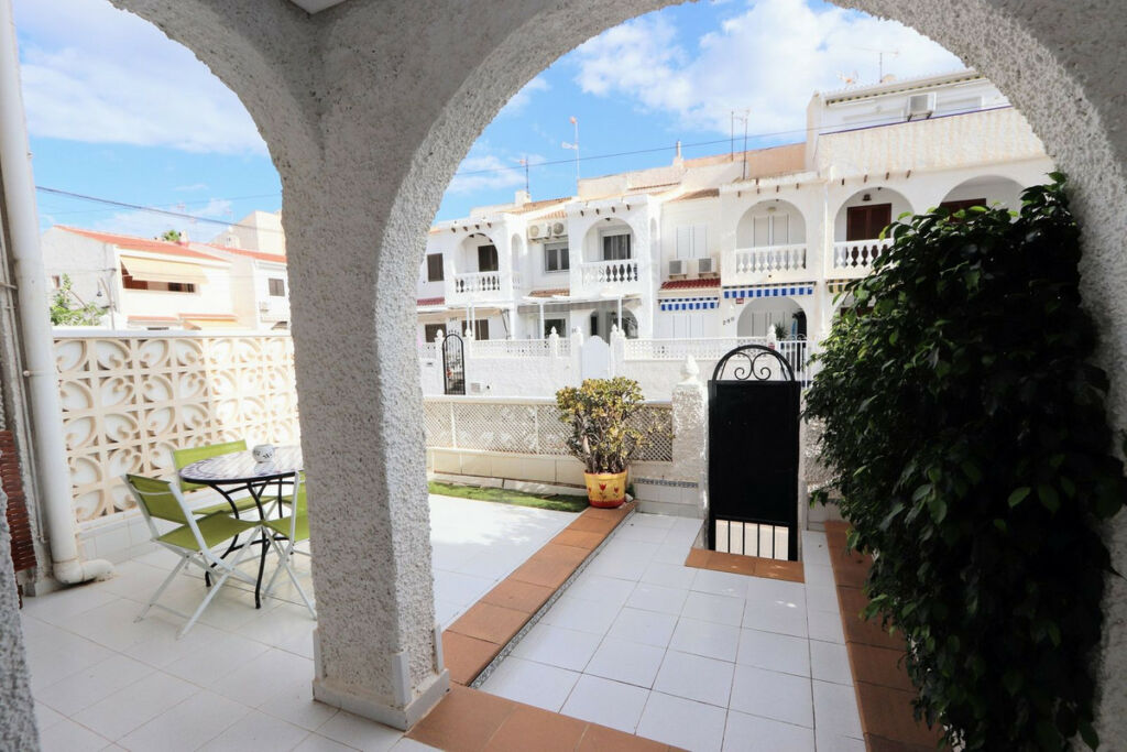 Townhouse Mil Palmeras Alicante - image 28