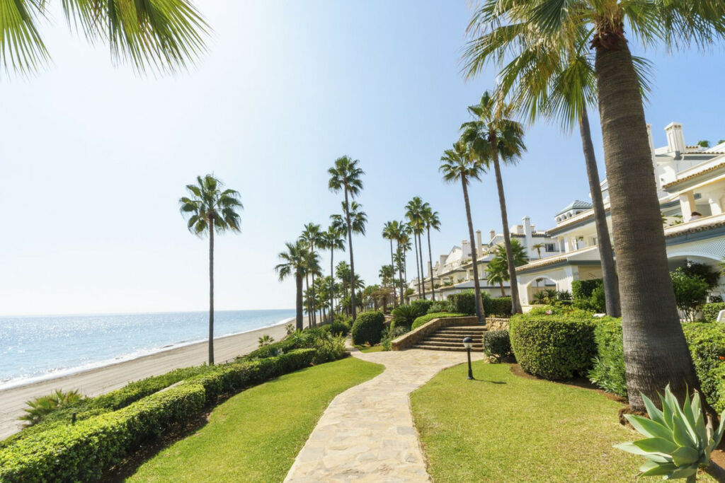 Ground Floor Apartment Estepona Málaga - image 28