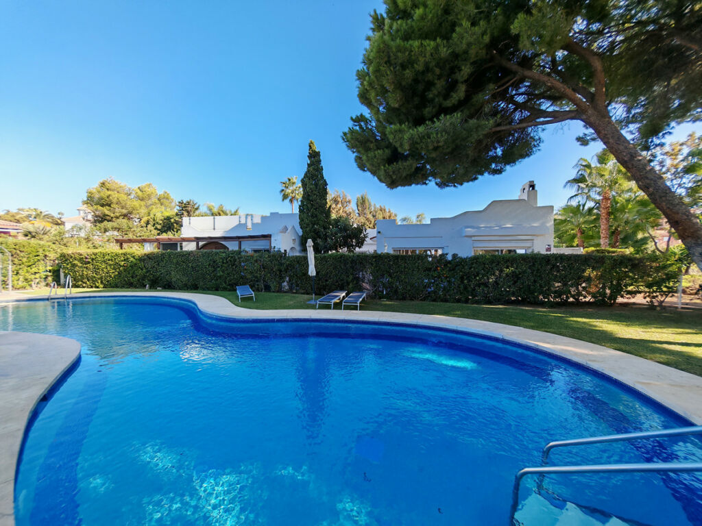 Semi-Detached House Las Chapas Málaga - image 28