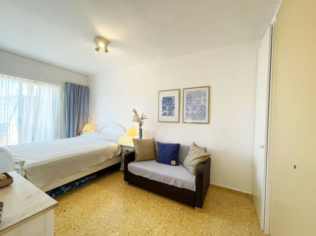 Middle Floor Apartment Calpe Alicante - image 28