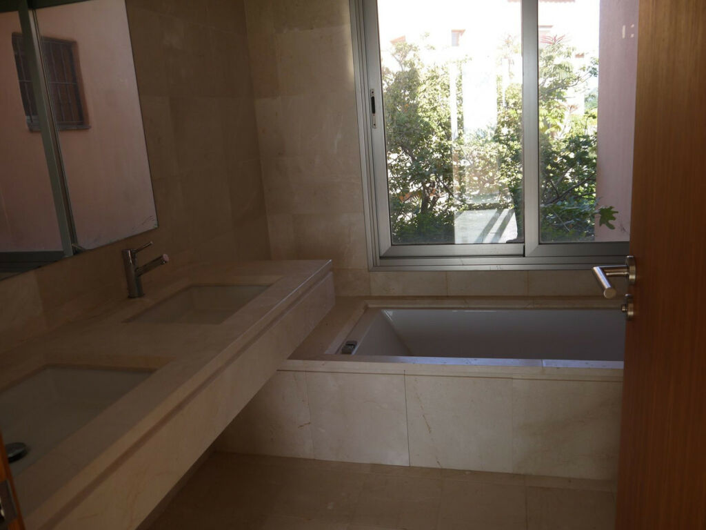 Semi-Detached House Riviera del Sol Málaga - image 28