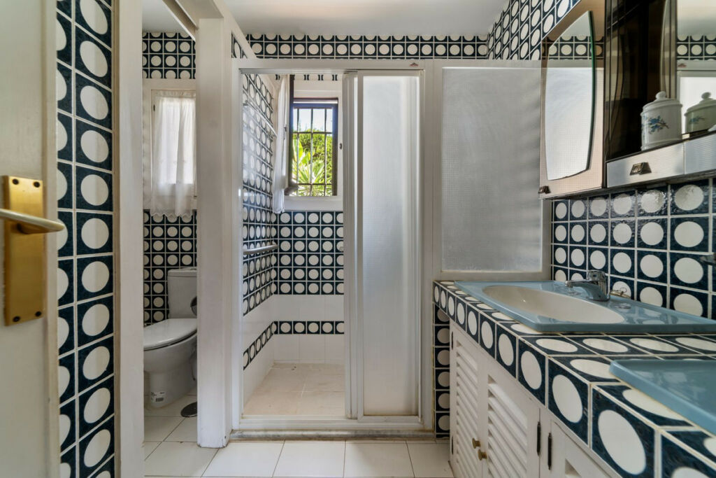 Detached Villa Fuengirola Málaga - image 28