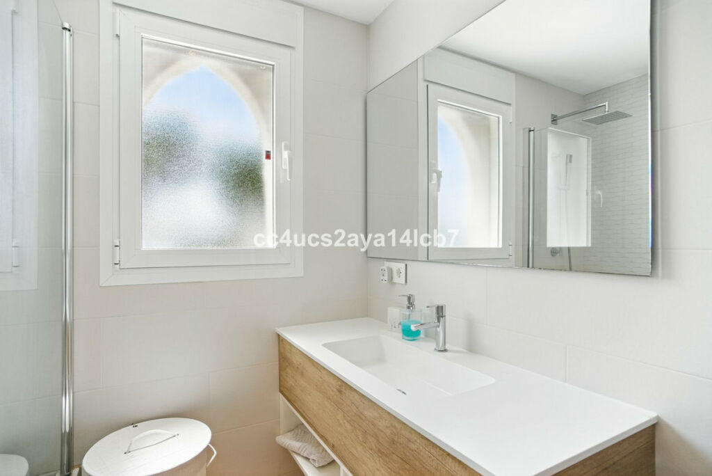 Townhouse Nueva Andalucía Málaga - image 28