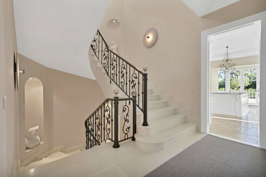 Detached Villa Benahavís Málaga - image 28