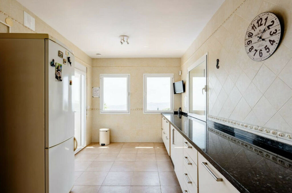 Detached Villa Valtocado Málaga - image 28