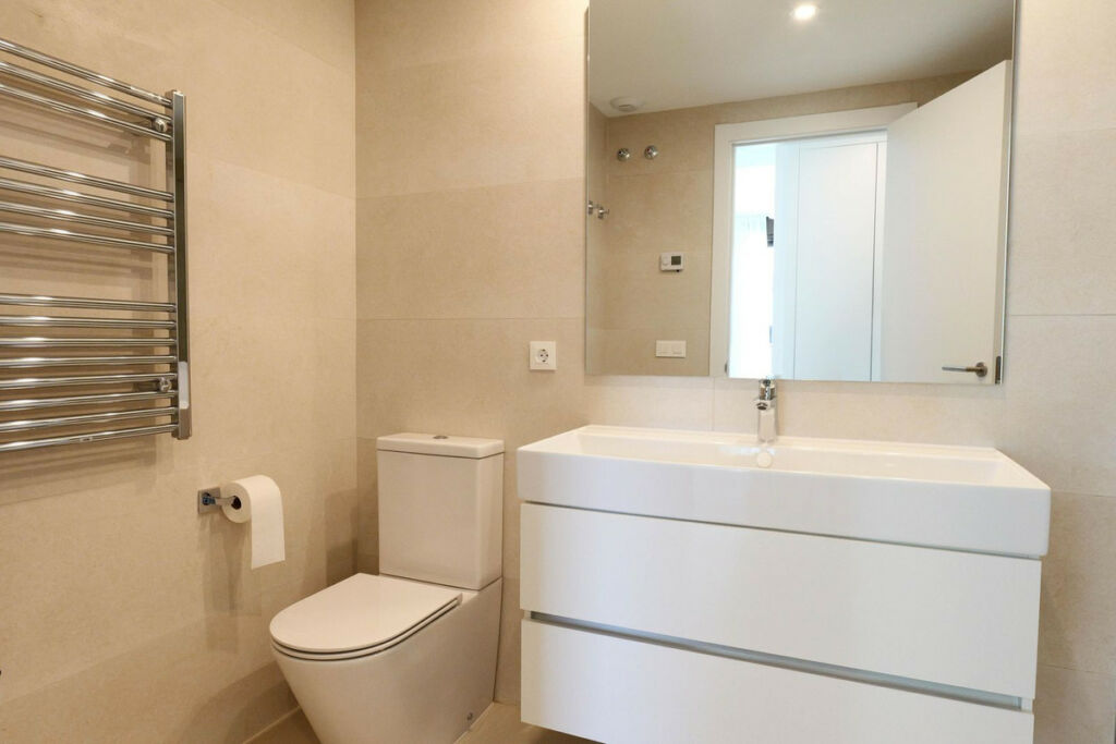 Middle Floor Apartment Estepona Málaga - image 28