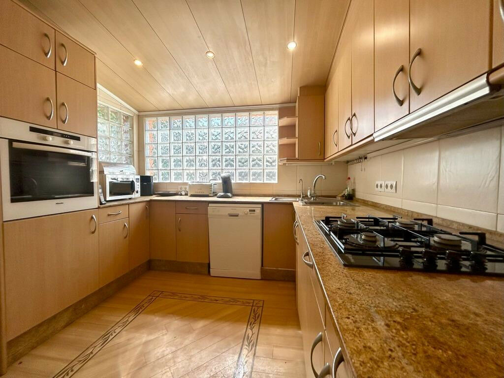Detached Villa Cabo Roig Alicante - image 28
