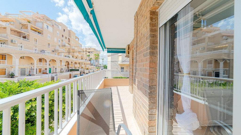 Middle Floor Apartment Punta Prima Alicante - image 28