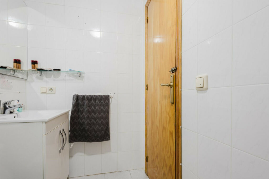 Middle Floor Apartment Torrevieja Alicante - image 28