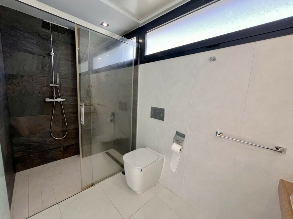 Detached Villa Villamartin Alicante - image 28
