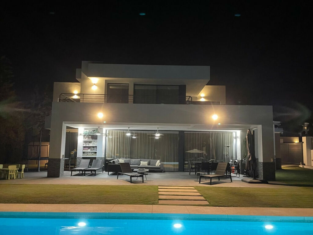 Detached Villa New Golden Mile Málaga - image 28