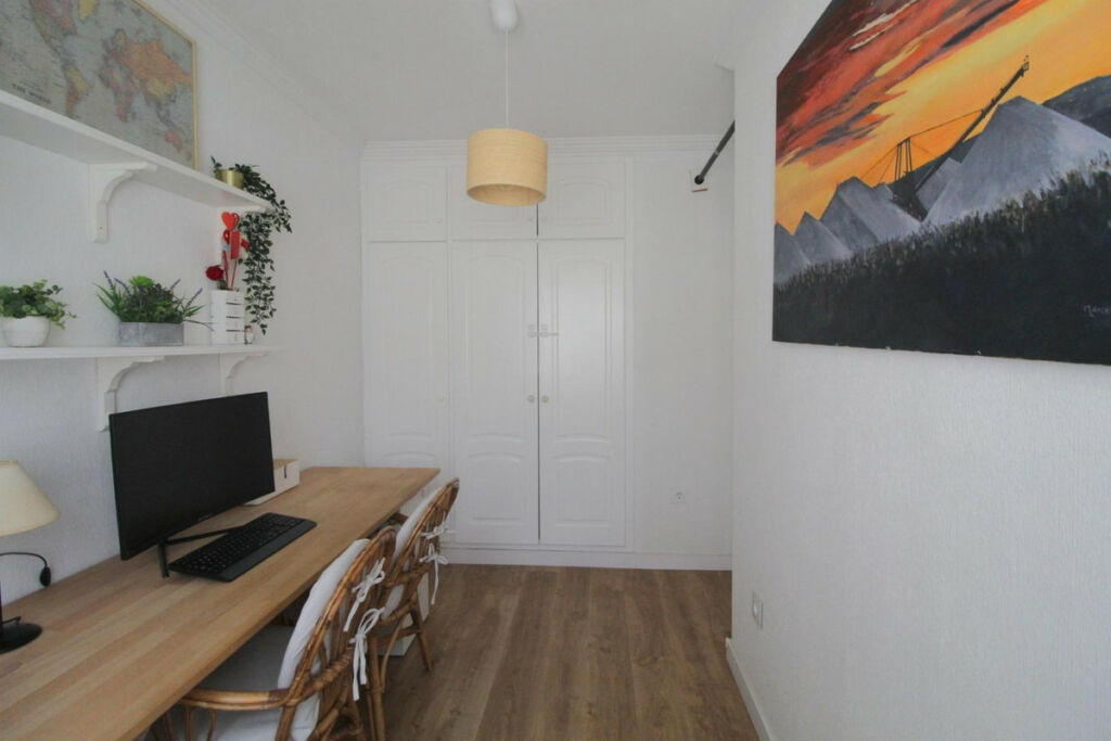 Middle Floor Apartment La Veleta Alicante - image 28