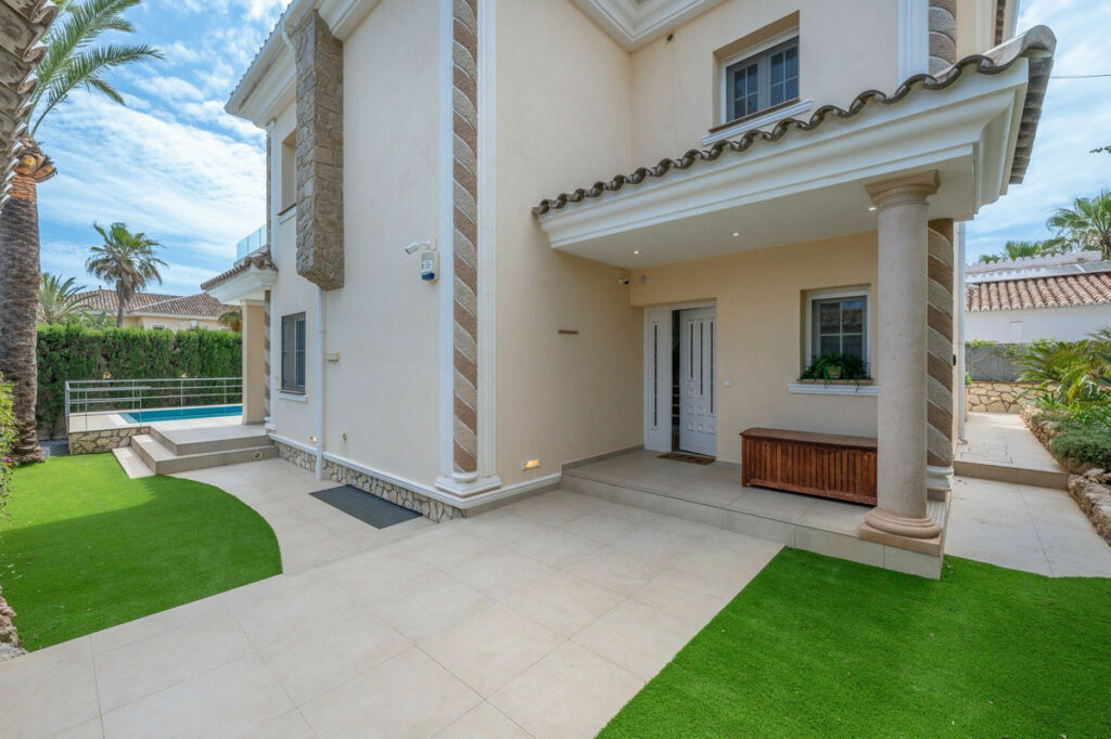 Detached Villa Marbesa Málaga - image 28