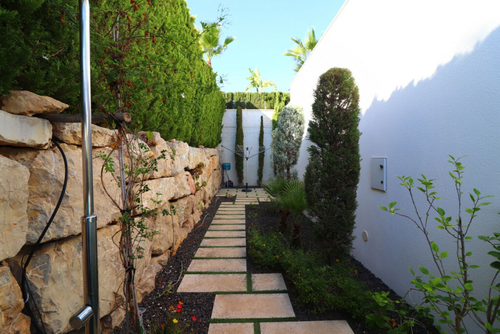 Detached Villa Benijofar Alicante - image 28