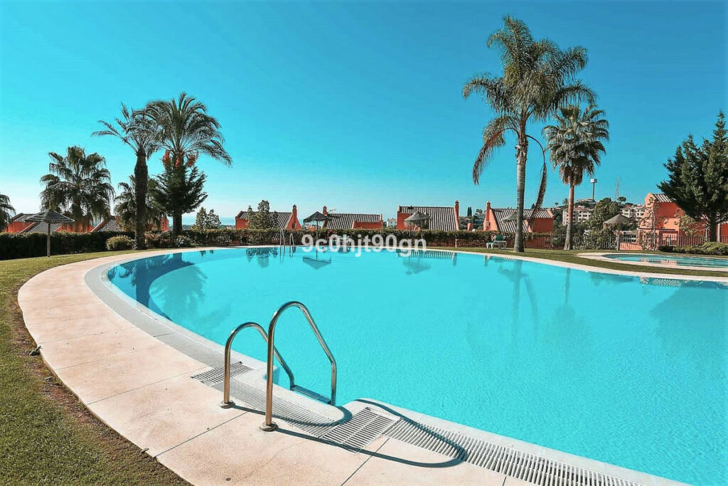 Penthouse Duplex Elviria Málaga - image 28