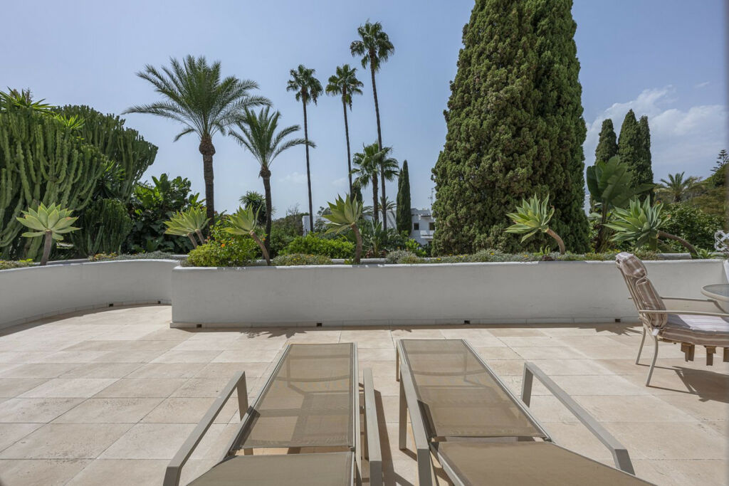 Middle Floor Apartment The Golden Mile Málaga - image 28