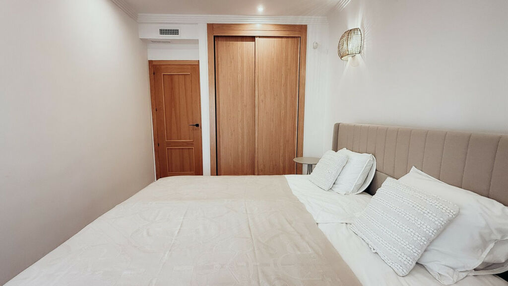 Middle Floor Apartment Estepona Málaga - image 28