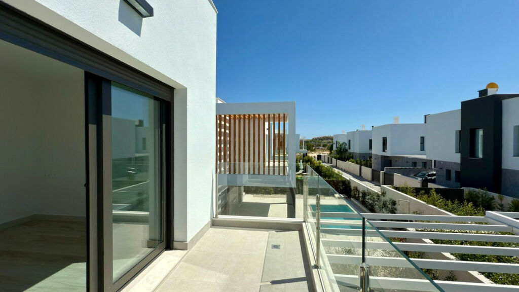Detached Villa Muchamiel Alicante - image 28
