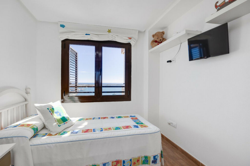 Middle Floor Apartment Torrevieja Alicante - image 28