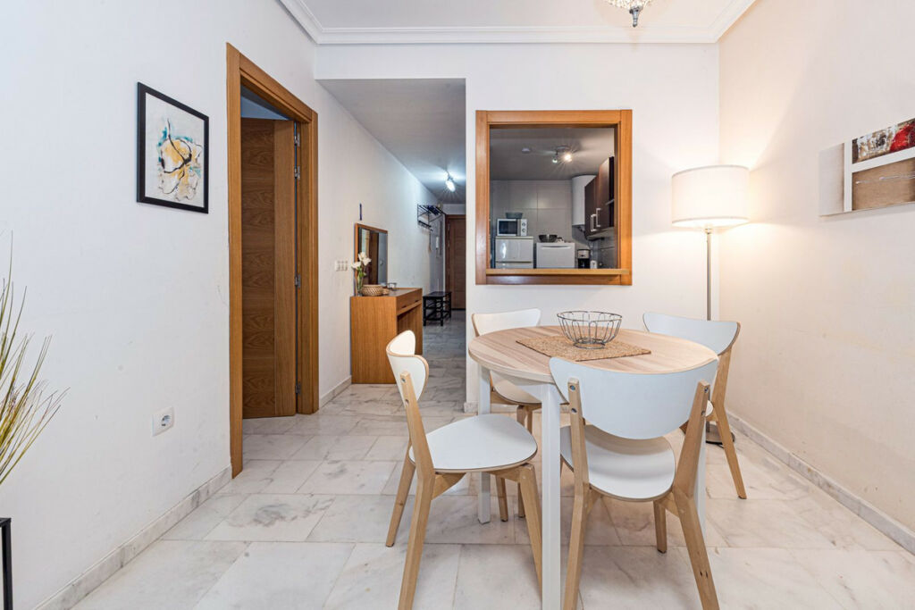 Middle Floor Apartment Los Pacos Málaga - image 28