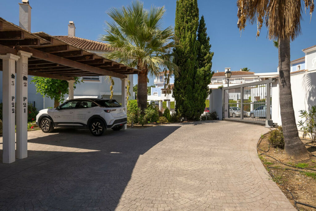 Townhouse Estepona Málaga - image 29