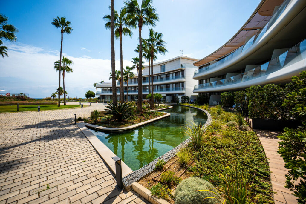 Middle Floor Apartment Estepona Málaga - image 29