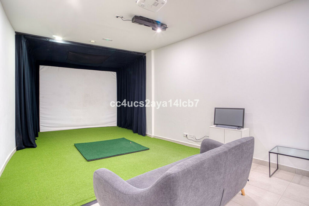 Middle Floor Apartment Calanova Golf Málaga - image 29