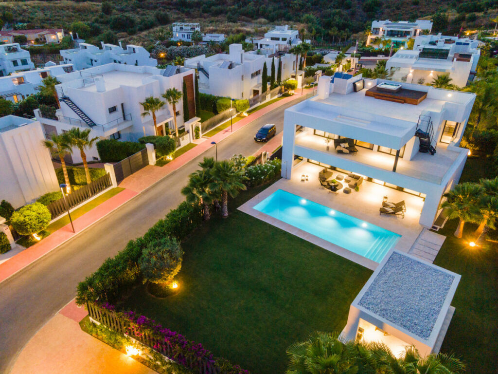 Detached Villa Nueva Andalucía Málaga - image 29