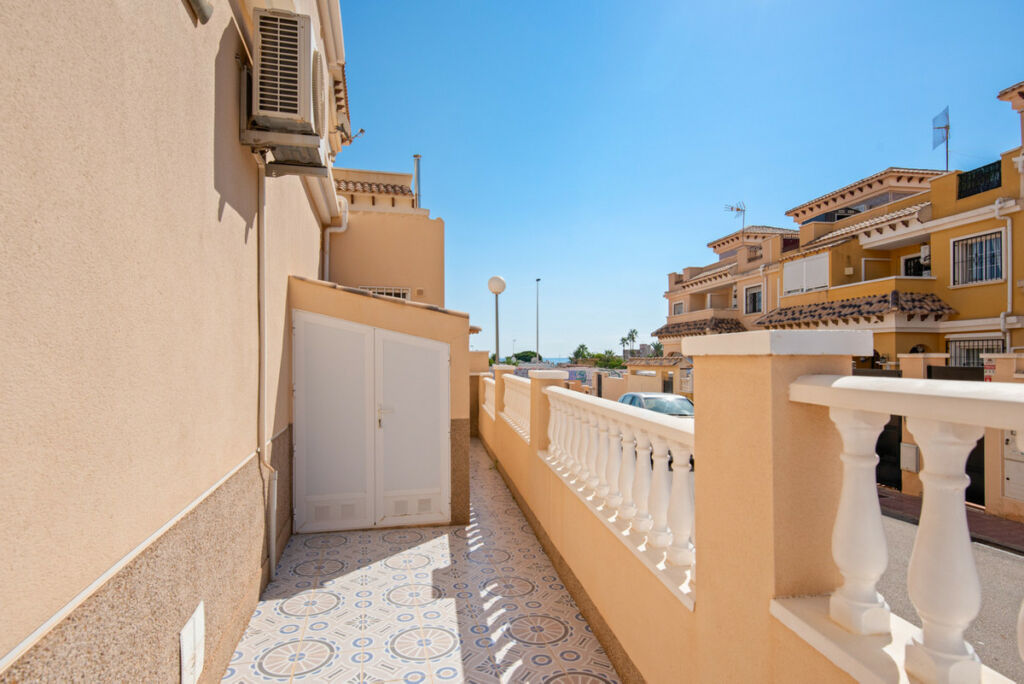 Townhouse Torrevieja Alicante - image 29