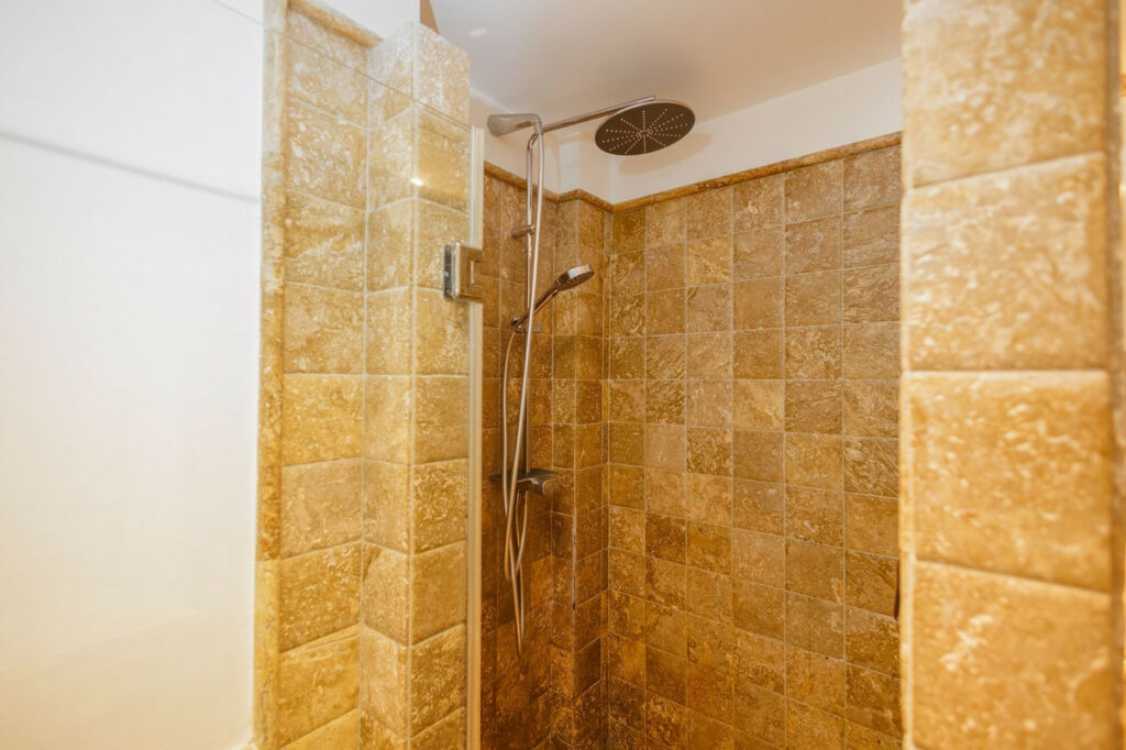 Middle Floor Apartment Estepona Málaga - image 29