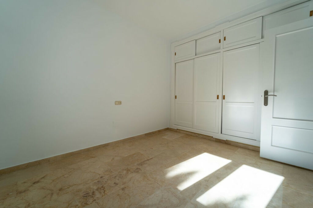 Detached Villa Riviera del Sol Málaga - image 29