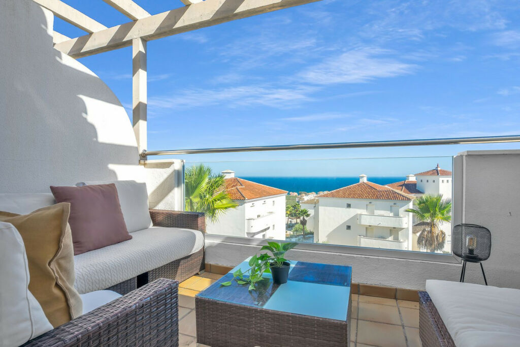 Penthouse Manilva Málaga - image 29