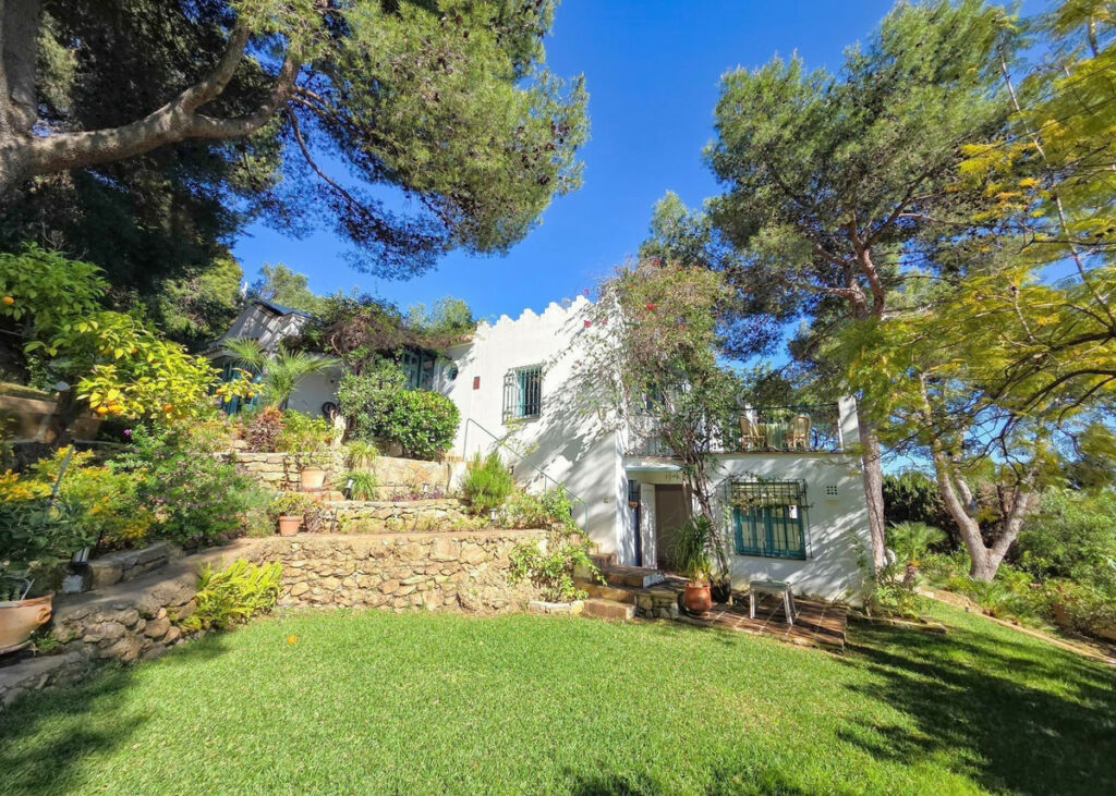 Detached Villa Marbella Málaga - image 29