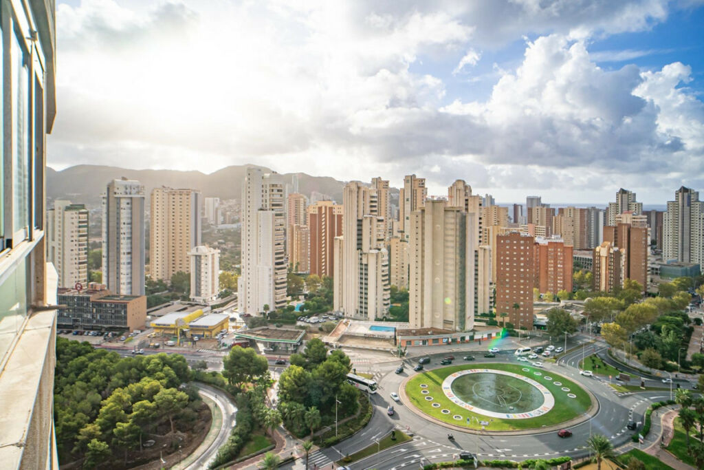 Middle Floor Apartment Benidorm Alicante - image 29