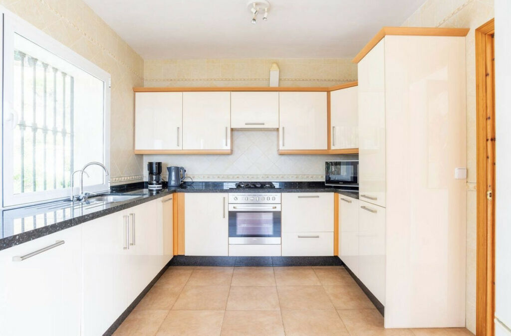 Detached Villa Valtocado Málaga - image 29