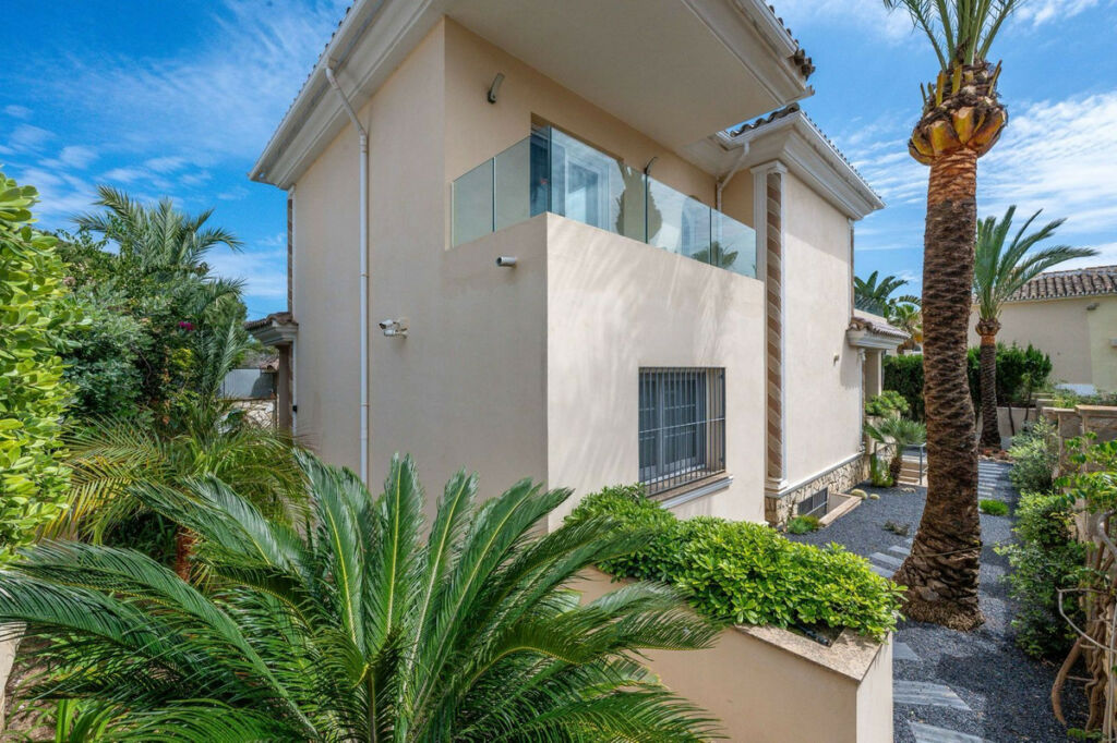 Detached Villa Marbesa Málaga - image 29