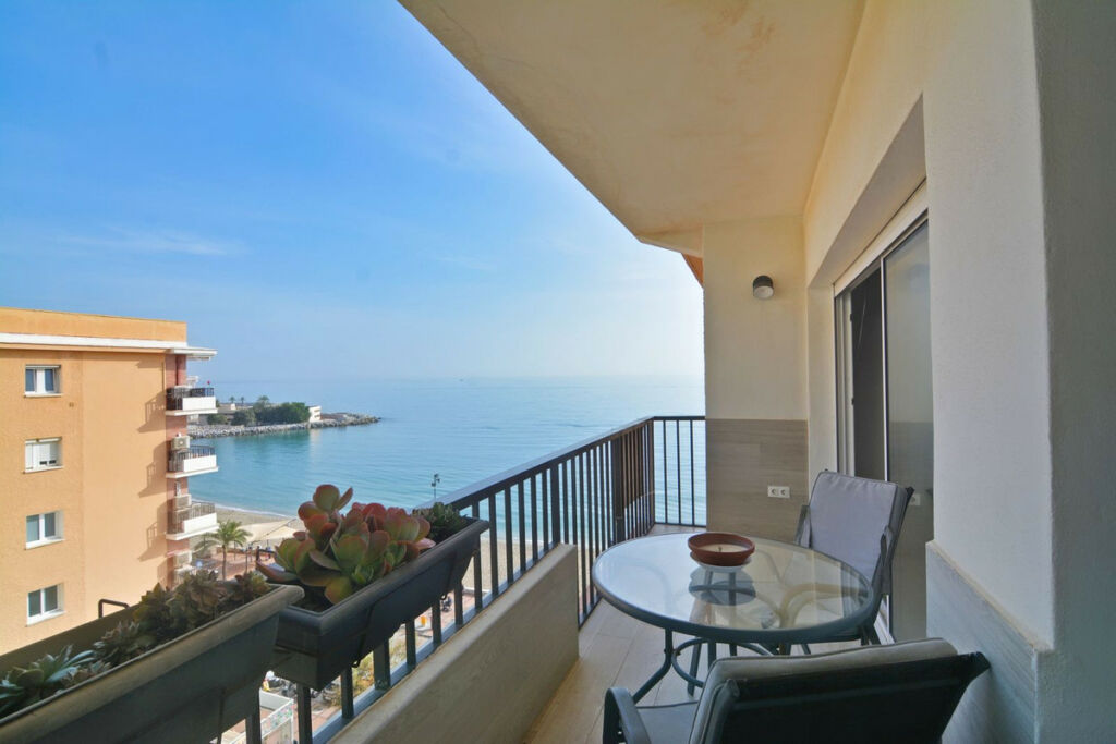 Penthouse Fuengirola Málaga - image 29