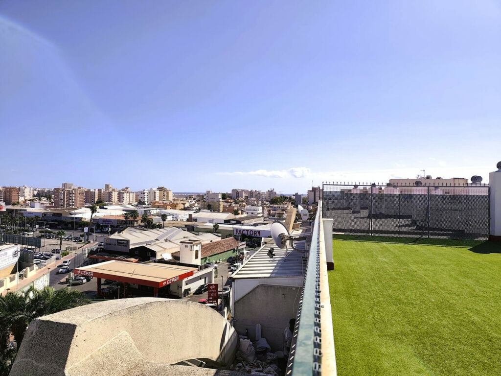 Middle Floor Apartment Torrevieja Alicante - image 29