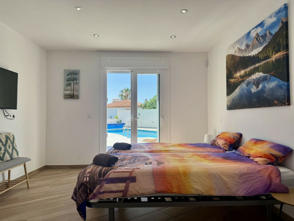 Detached Villa Estepona Málaga - image 29