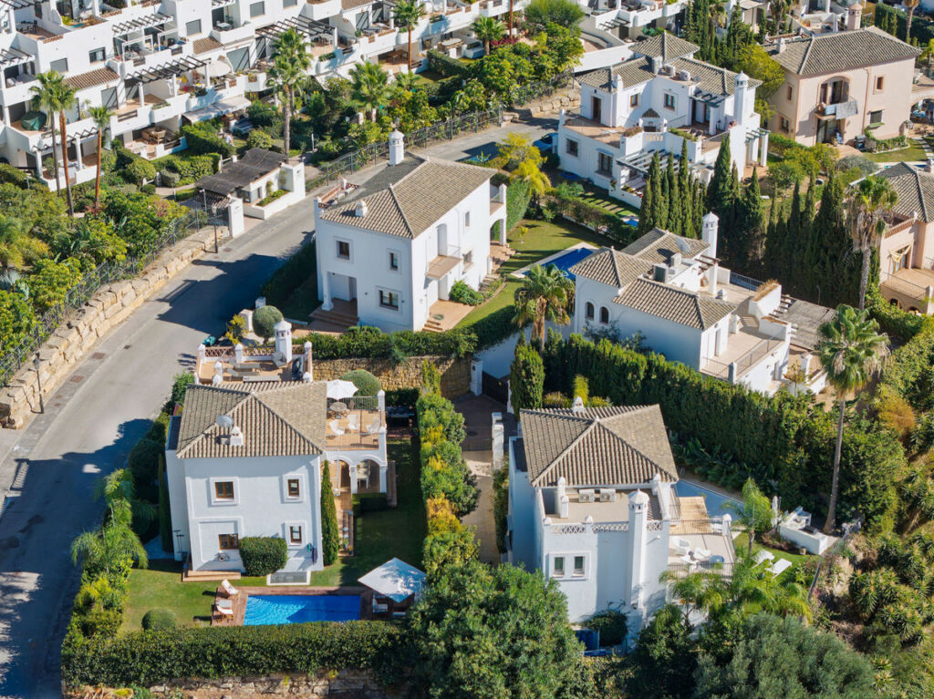 Detached Villa Estepona Málaga - image 29