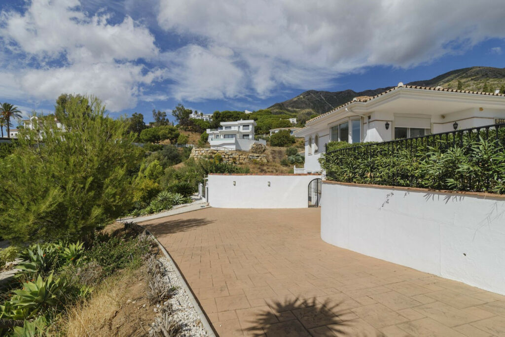 Detached Villa Mijas Málaga - image 29