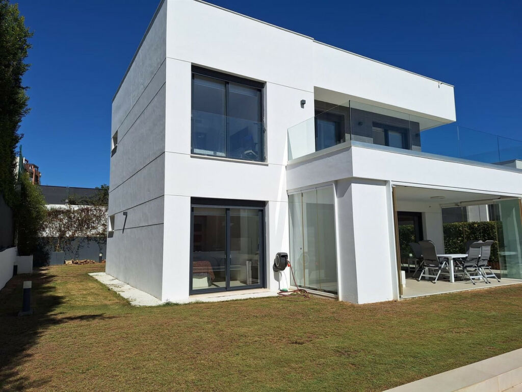 Detached Villa La Duquesa Málaga - image 29